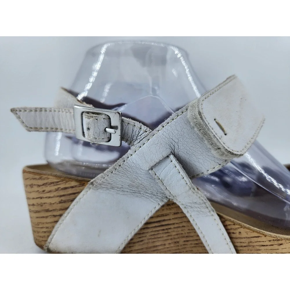 Clarks Strappy Wedge Sandals Womens 9W White Leather Adjustable Straps Slingback